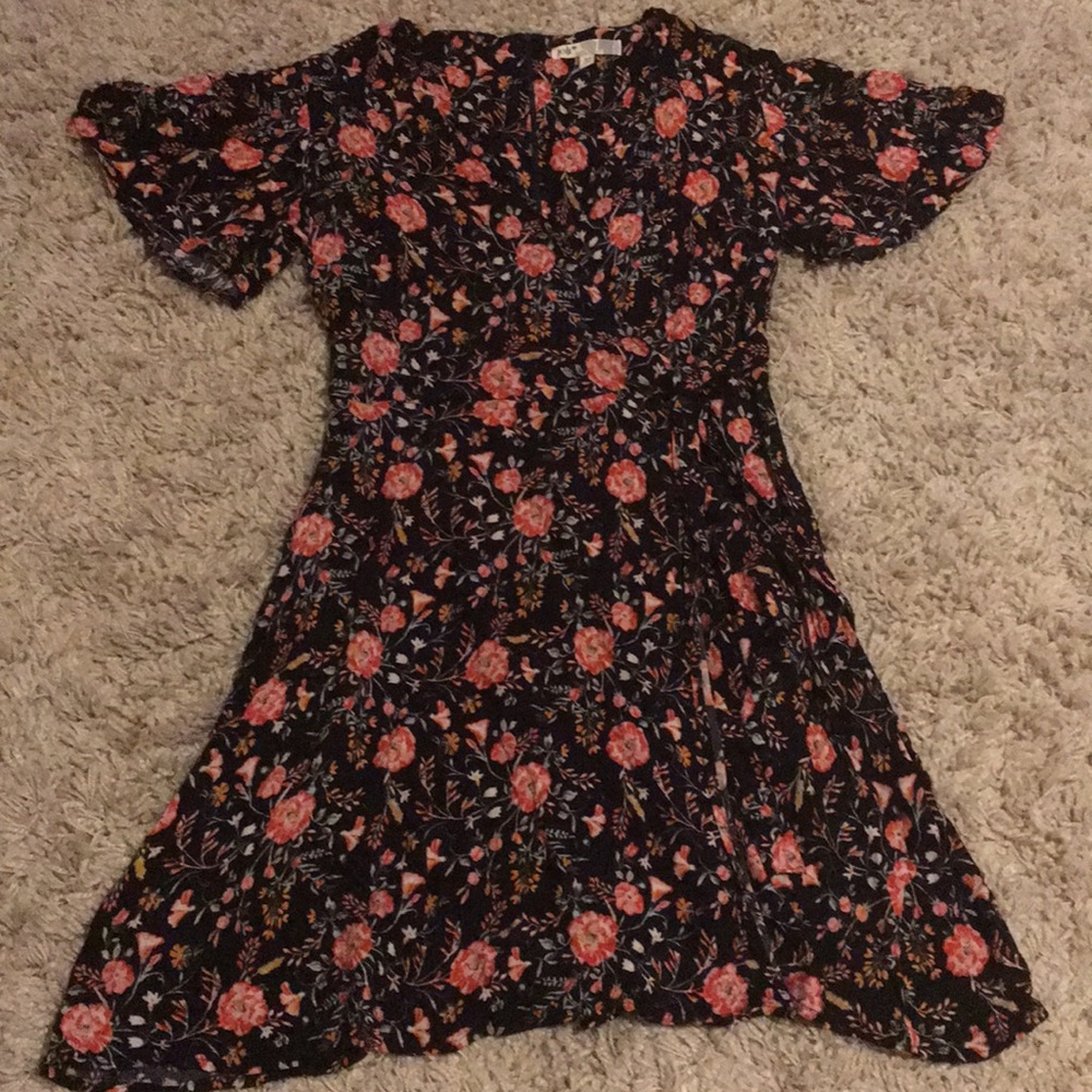 Jolt. XS short dress. Black floral. Super soft.